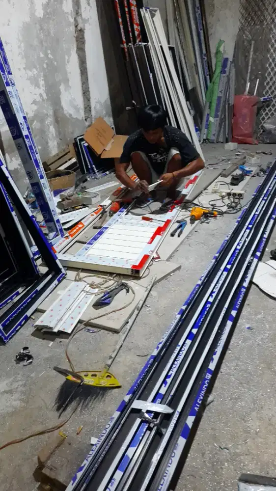 Kusen,jendela dan kaca aluminium