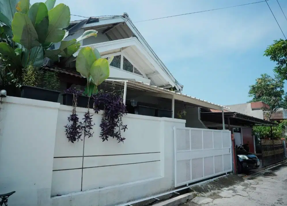 RUMAH ESTETIC ASRI NYAMAN - BANDUNG