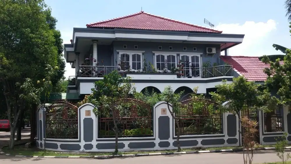DIJUAL RUMAH FURNISH KENCANA LOKA BSD Luas Tanah 388m2