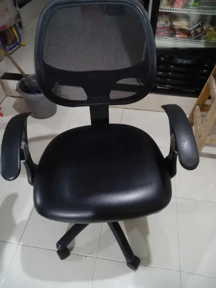 KURSI KANTOR MERK INDACHI