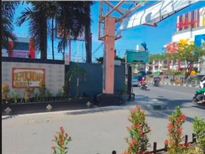 Dijual rumah dan tanah di Depok Indah 1 sebrang D'MALL