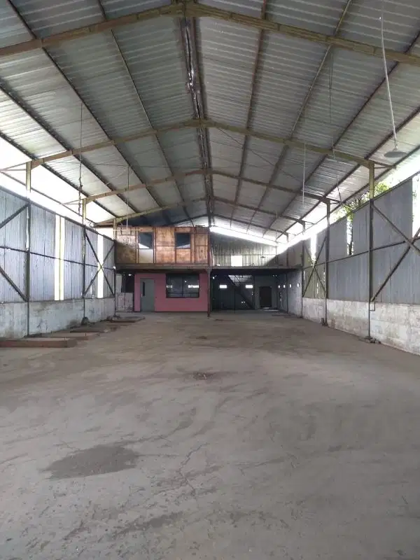 Dijual gudang di Cilincing, Jakarta Utara 2200m, Harga di bawah pasaran.