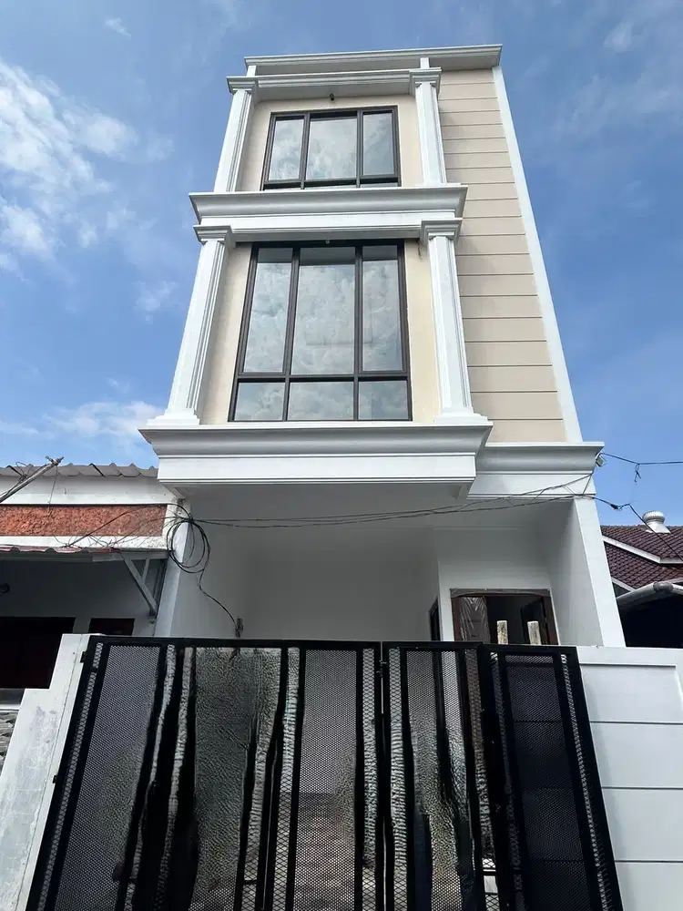 DIJUAL RUMAH ALA AMERICAN MINIMALIS MODERN DI CILANDAK ADA ROOFTAP