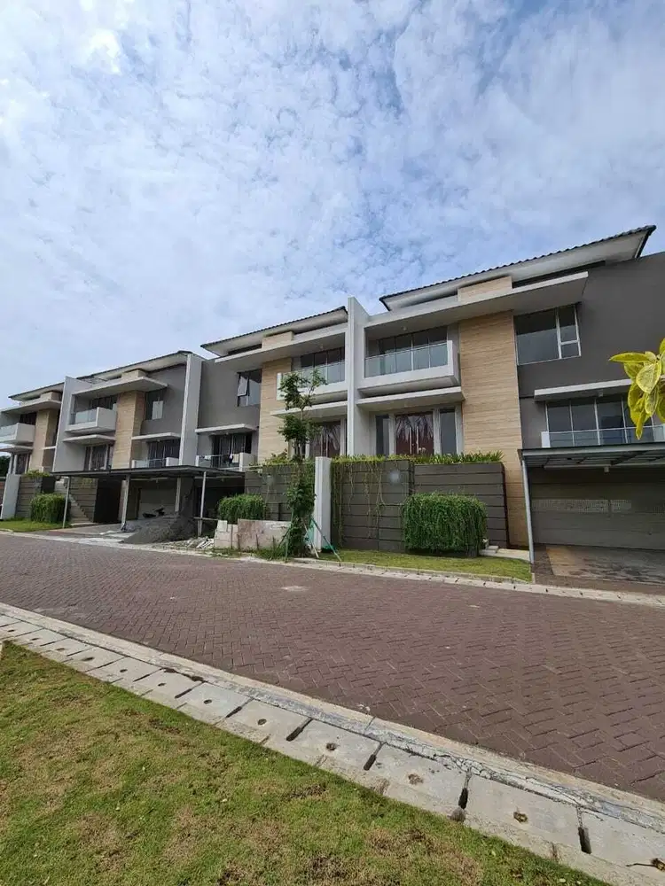 Rumah Golf Island PIK uk 12x20 Mapple hrg 10,5M Bs Kpr Dp 5%