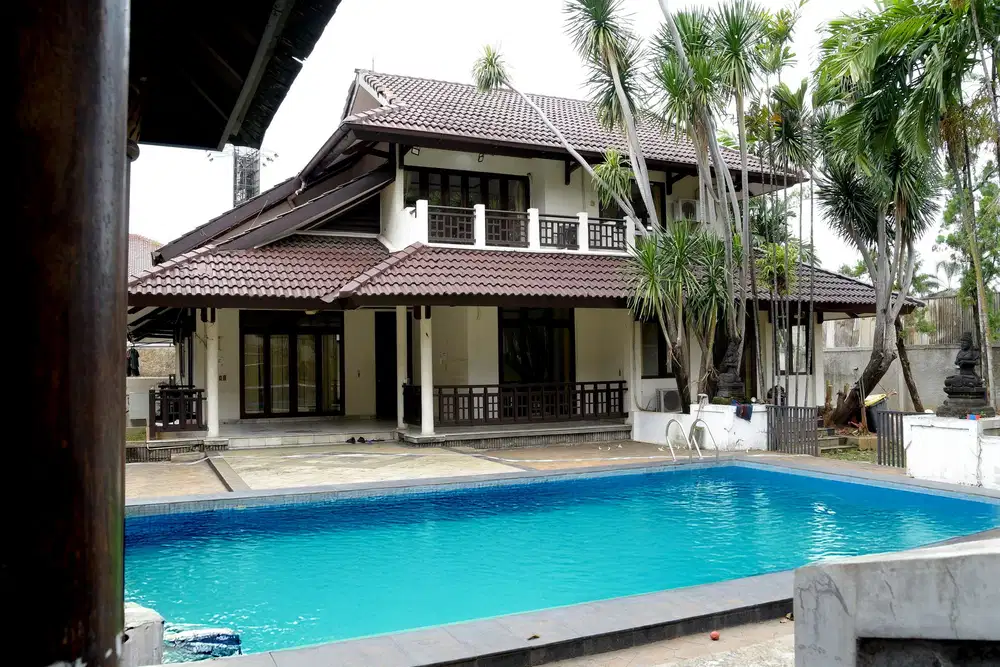 DIJUAL DAN DISEWAKAN RUMAH ALA VILLA DI ANTASARI JAKARTA SELATAN