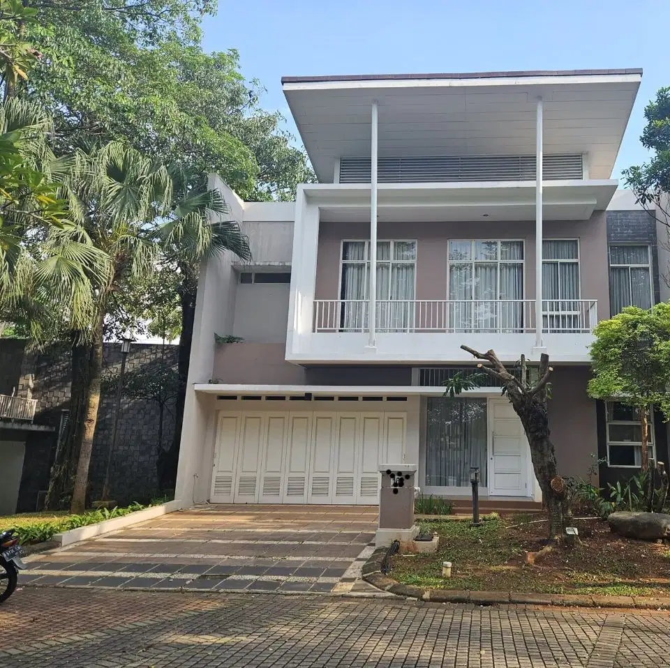 Dijual jarang ada rumah langsung view danau grisea