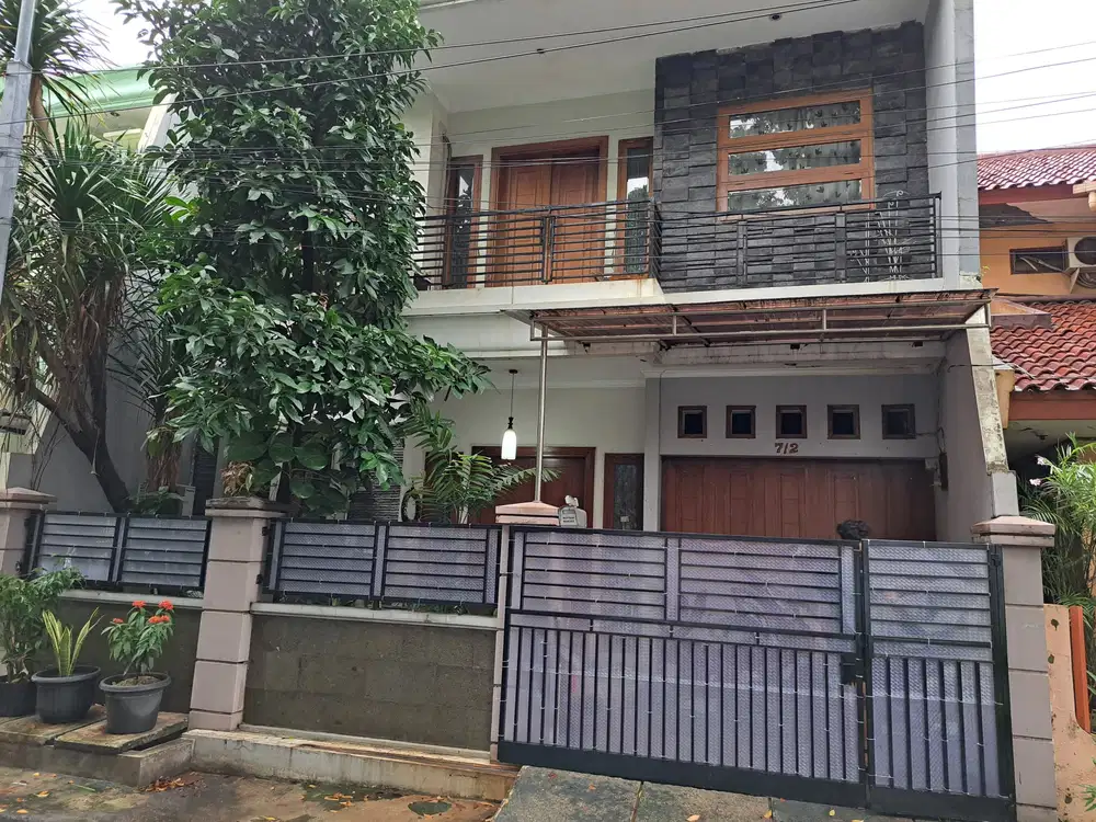 Rumah bagus siap huni lingkungan nyaman di Kayu Putih jaktim