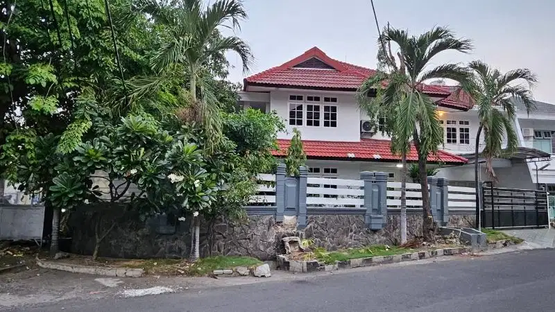 DIJUAL RUMAH ISTIMEWAH SIAP HUNI DAERAH WISMA PERMAI SURABAYA TIMUR