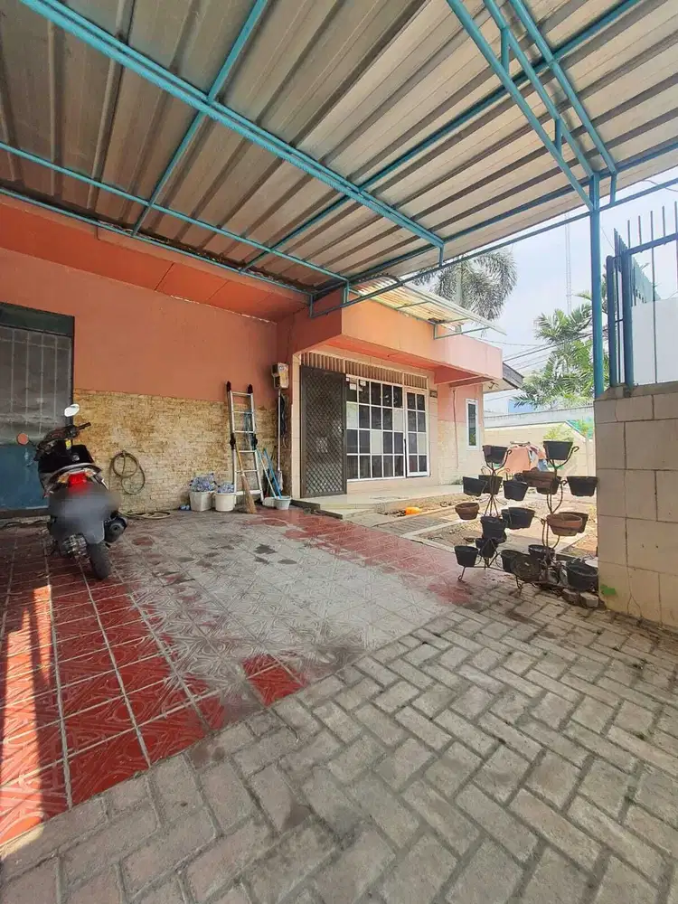 RUMAH HOEK TAMAN KEBON JERUK BARU JAKARTA BARAT