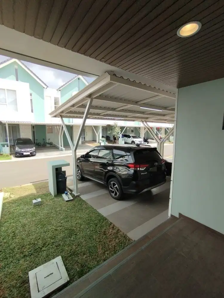 Disewakan ruman cantik semi furnished 2lt, Catriona - Suvarna Sutera