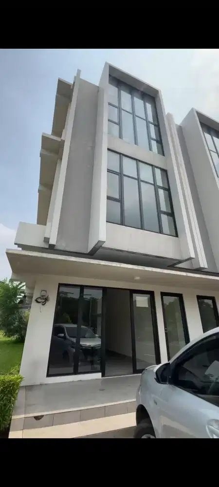 Dijual ruko 3 lantai sudah renov hal belakang, siap pakai Lavon 1