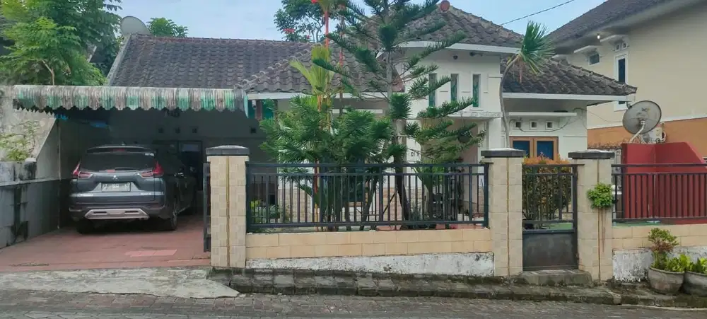 DIJUAL RUMAH CANTIK SIAP HUNI