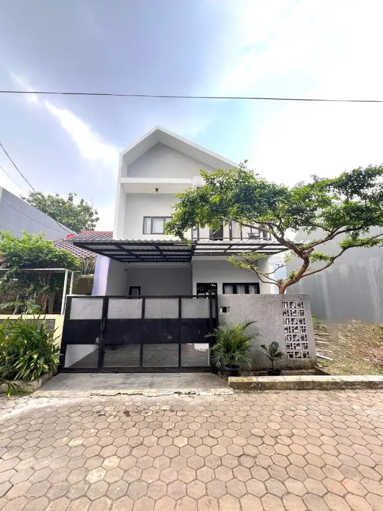 DIJUAL RUMAH MODERN SIAP HUNI DALAM CLUSTER DI JAGAKARSA