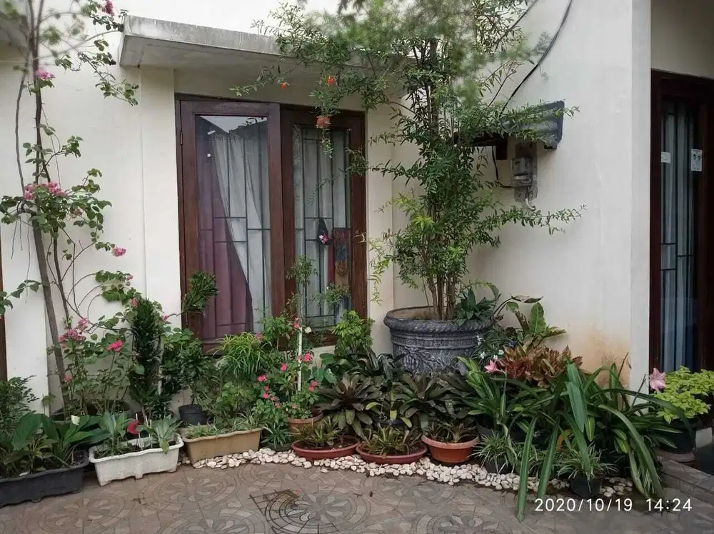 Dijual Rumah dalam komplek Pondok Pucung hanya 5 menit ke St Sudimara