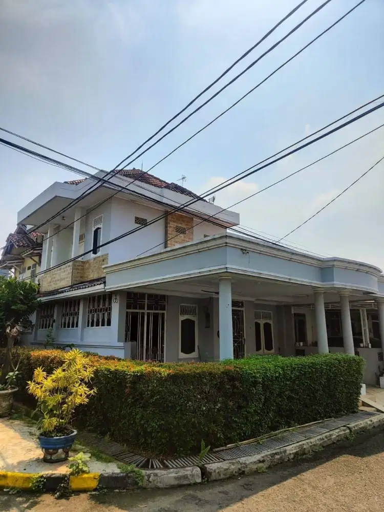 Dijual rumah Hook 2 lantai murah di Lippo Karawaci Tangerang