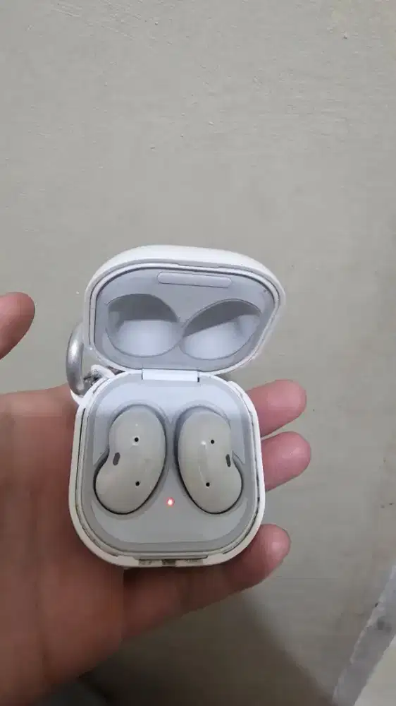 Samsung galaxy buds live