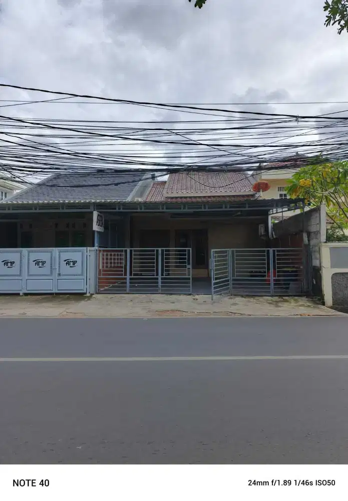 ijual Cepat Rumah Terawat Siap Huni di Pinggir jalan utama Jln Kahfi 1