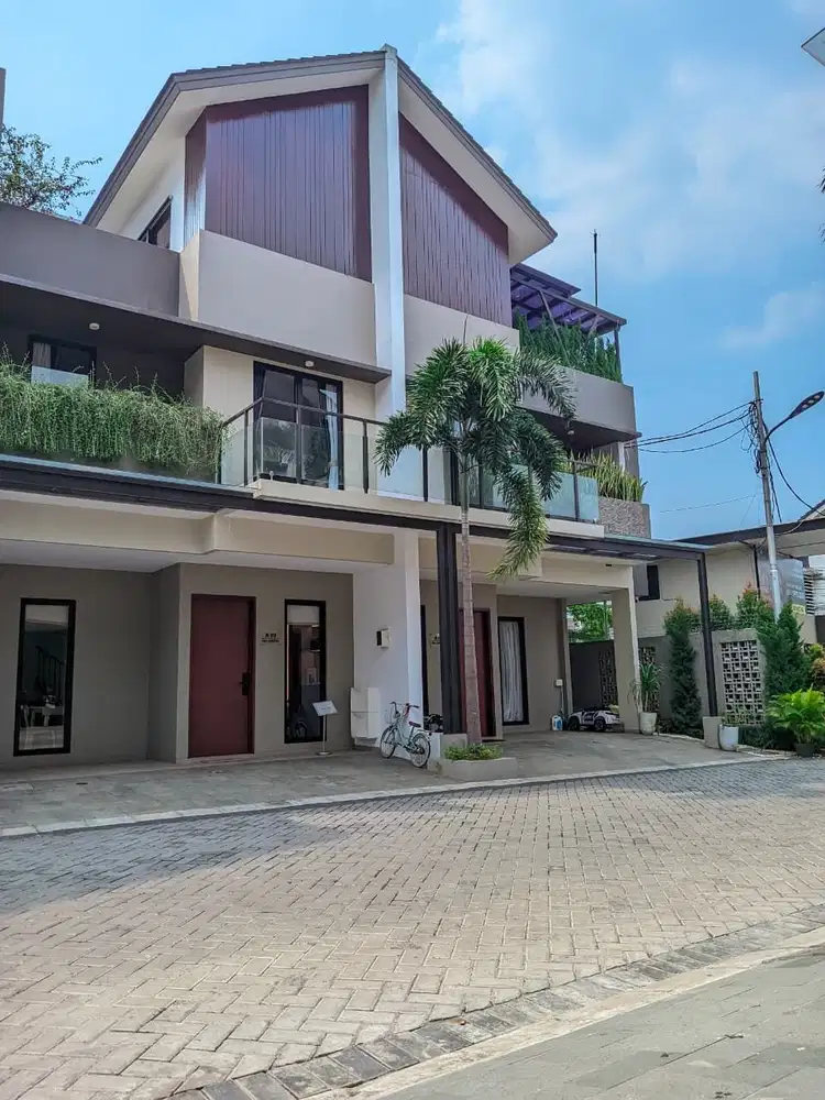 Rumah 3lantai Dekat Bintaro Exchange Dekat Toll dan Stasiun