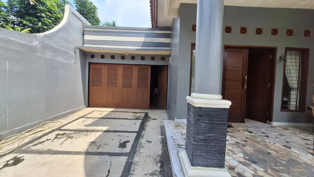 DIJUAL RUMAH KAWASAN PRAJA KEBAYORAN LAMA