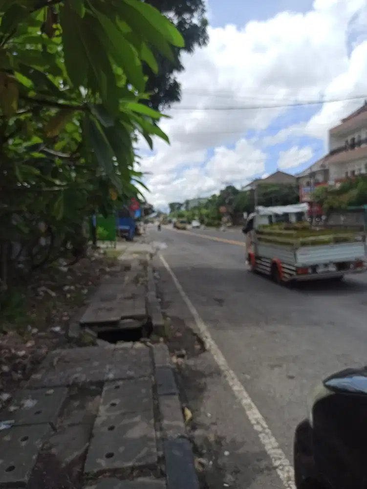DIJUAL TANAH LUAS 1,27 HEKTAR DI JALAN RAYA CARGO DENPASAR, 
TANAH LUAS DIJUAL DI DENPASAR BALI, 
Tanah strategis di Denpasar Barat, 
Tanah siap bangun di Denpasar, 
Dijual tanah luas di Denpasar