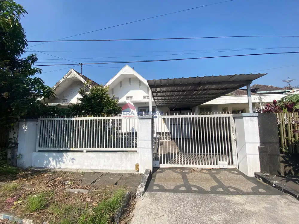 Rumah Klasik di Pusat Kota Malang Cocok Untuk Kantor atau Investasi