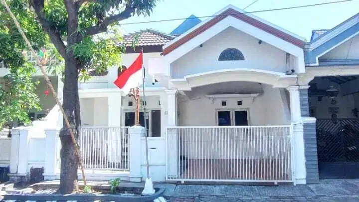 Rumah bagus Graha Tirta Sidoarjo Dekat Exit Tol