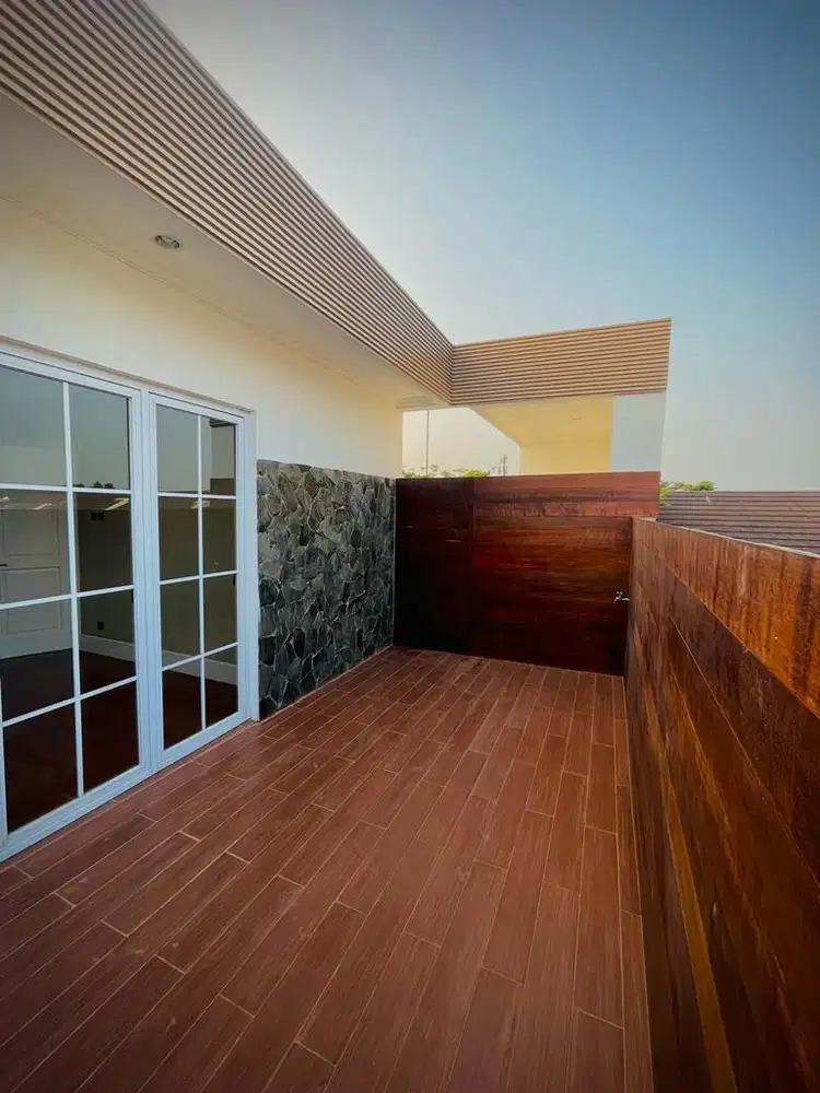 RUMAH HUK BSD BRAND NEW AMERICAN CLASSIC LOKASI SANGAT STRATEGIS