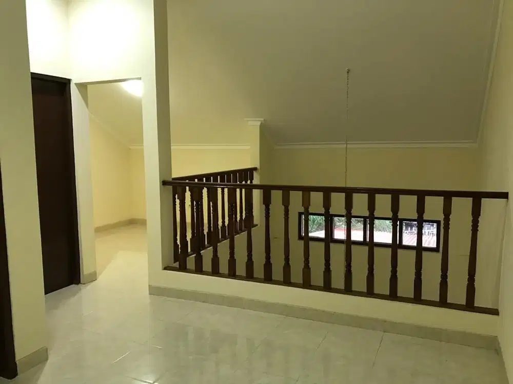 Rumah 2 Lantai di Parkit, Bintaro Jaya Sektor 2