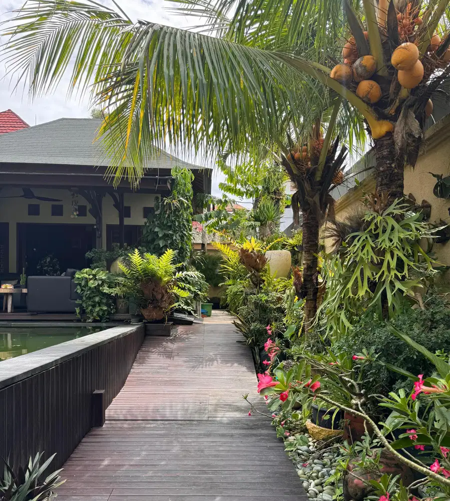 DIJUAL ETNIK VILLA DI NUSA DUA KUTA SELATAN BADUNG