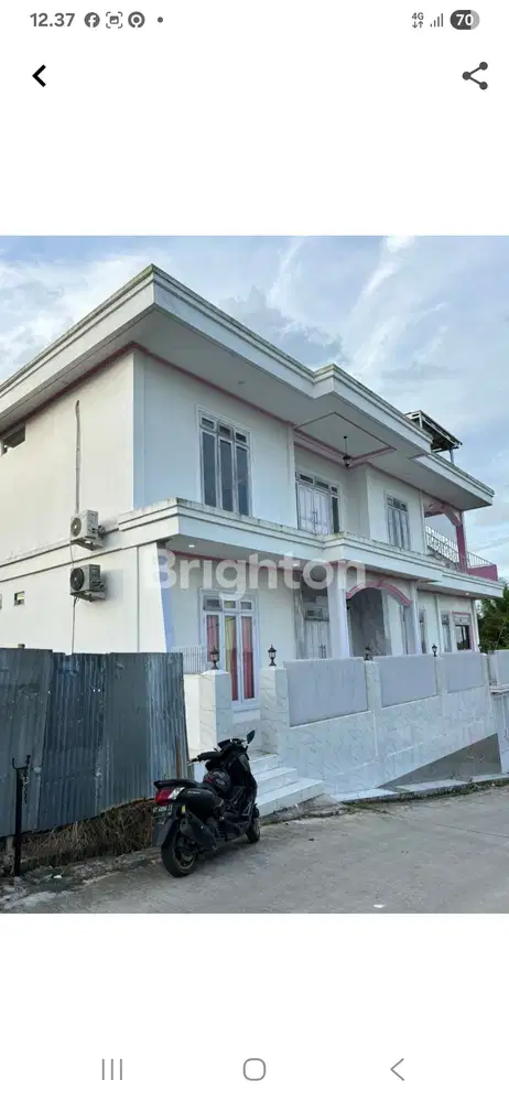 DIJUAL RUMAH 2 LANTAI LOKASI DEPAN POLDA KALTIM HARGA NEGO