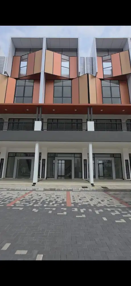 Disewakan Ruko Gandeng di Summarecon Crown Gading