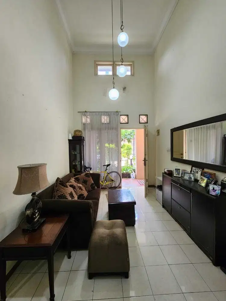 Rumah Bagus di Puri Crystal, Ciputat , Tangerang Selatan