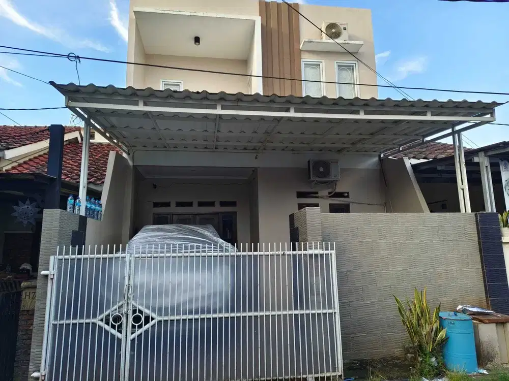 Rumah Cantik 2 lantai di area Vila Dago, Pamulang