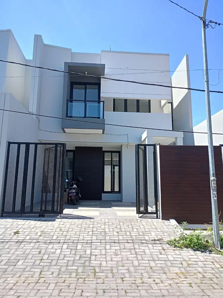 Dijual Rumah Scandinavian Baru Gres di Gayung Kebonsari Surabaya