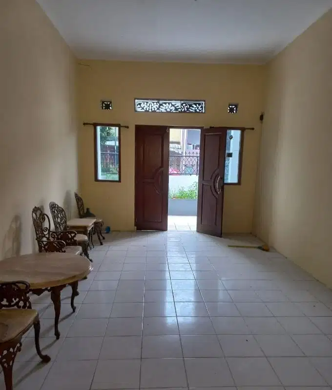Dijual Rumah Murah Posisi hoek di Cilodong Depok