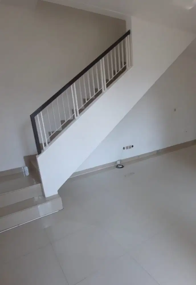 Rumah Golflake lokasi tenang, asri dan private