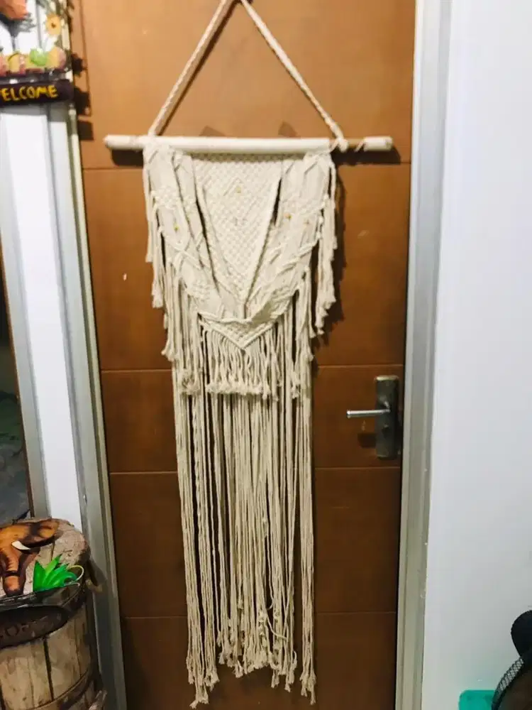 hiasan dinding dari bahan tali