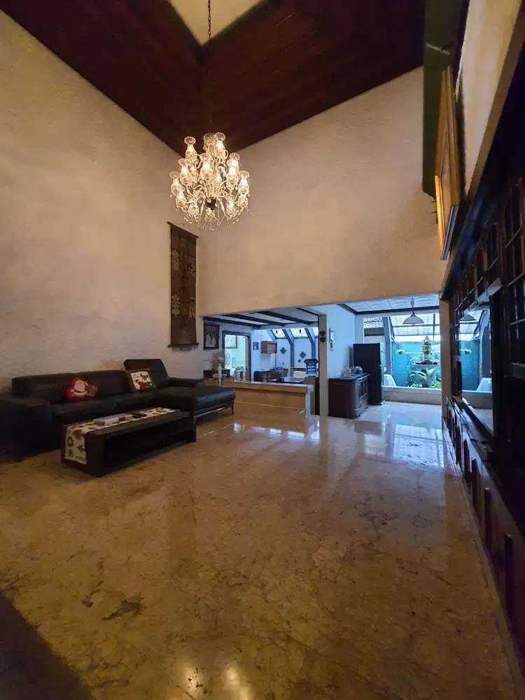 RUMAH HOEK TANJUNG DUREN UTARA DEKAT KAMPUS UNTAR TRISAKTI