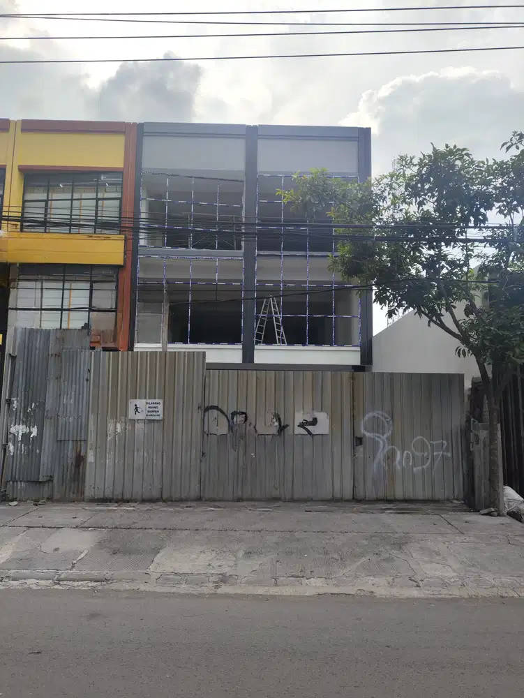 Disewakan 2ruko jejer kedung cowek, dekat suramadu