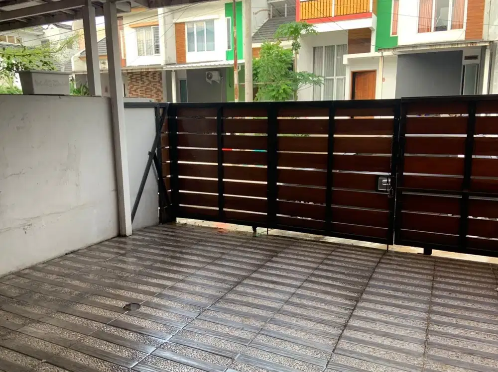 Dijual Rumah di cluster Fluora di Talaga Bestari sudah renovasi