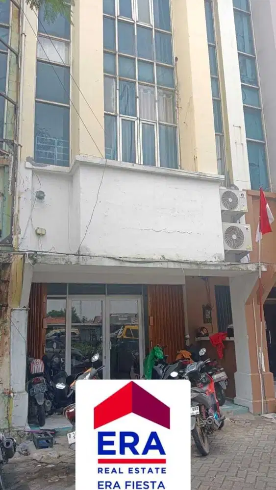 DIJual Ruko 4 Lt di Modernland Jl. Sudirman Tangerang. strategis