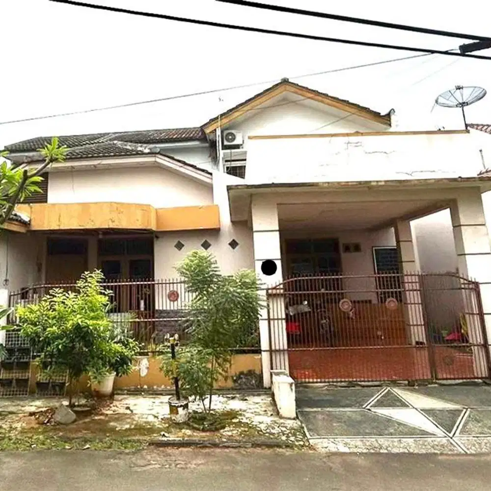 Rumah 2 Lantai 5 Kamar Hadap Selatan di Ciputat