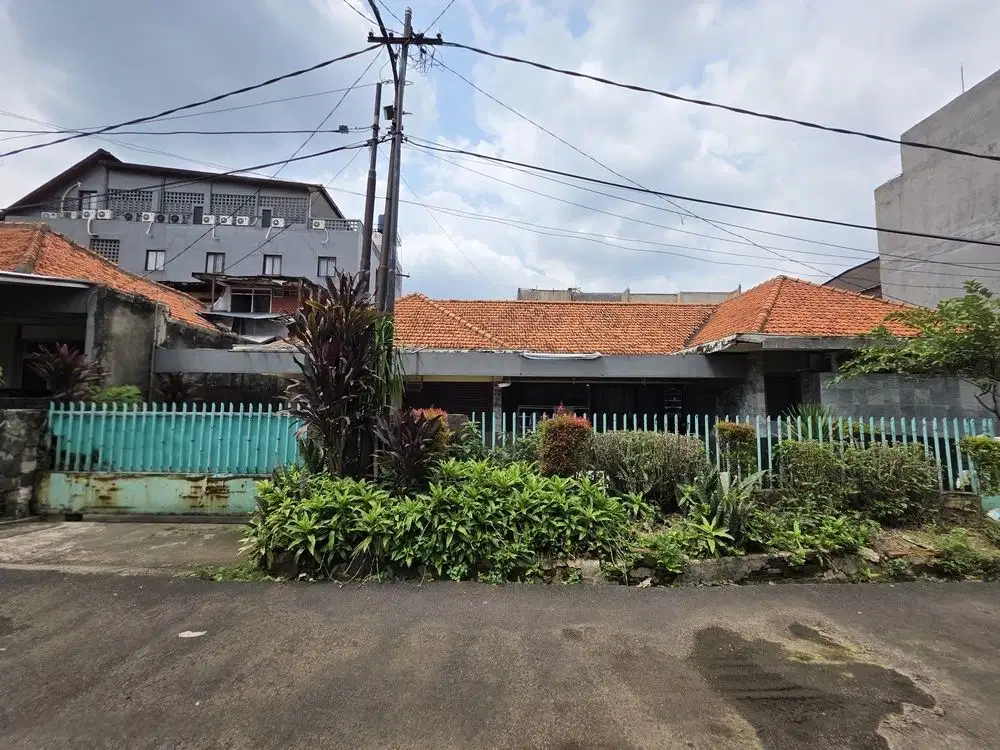 Rumah Tua Konsep Paviliun Murah di Cilandak Barat, Dekat Citos