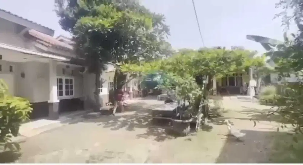 Dijual tanah di Serpong, ada 4 rumah tinggal