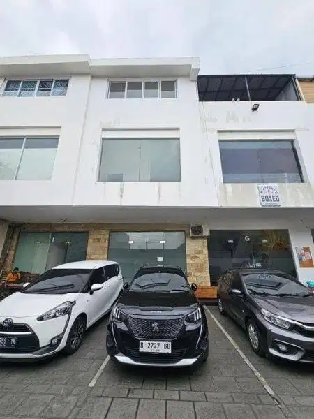 Disewakan Ruko Strategis di Jl. Ampera Raya, Jakarta Selatan