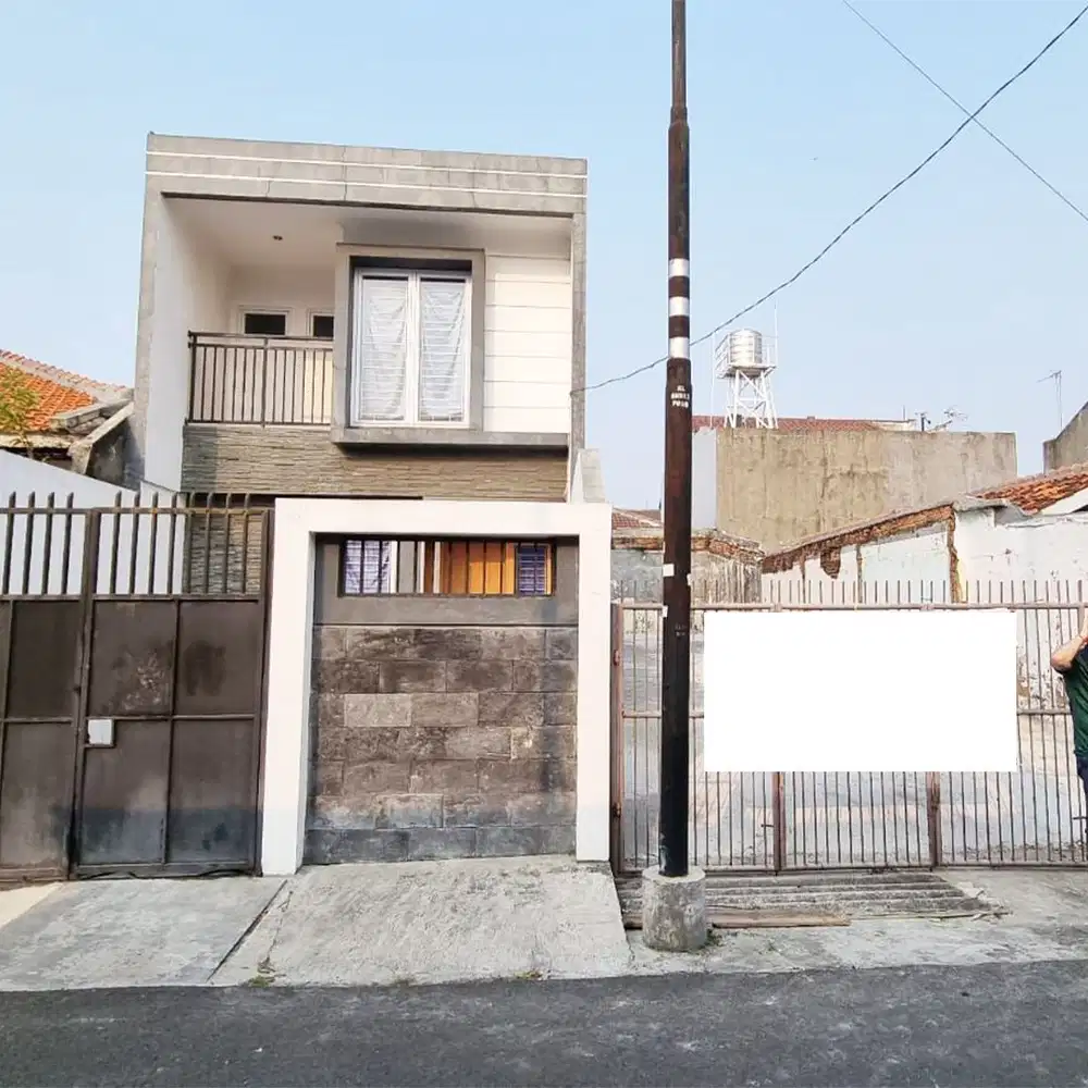 Rumah 2 Lantai 2 Kamar hadap barat dekat stasiun di Sukasari