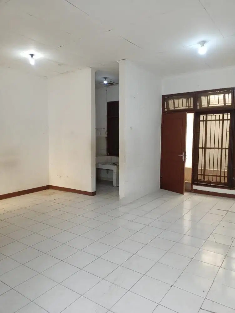 DIJUAL/DISEWA RUMAH LOKASI STRATEGIS DI HARAPAN INDAH BEKASI