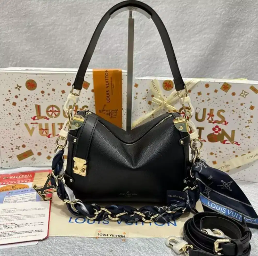 TAS LV SIDE TRUNK FULL LEATHER BLACK