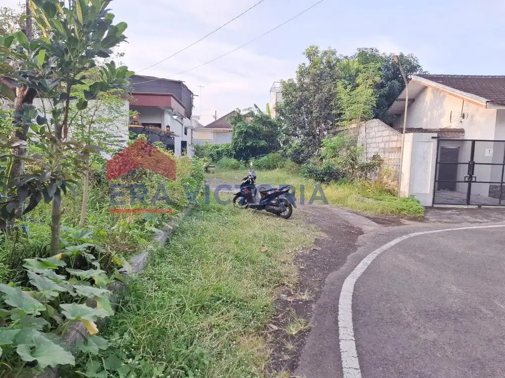 Tanah Emas Tengah Aktivitas Bisnis, Pendidikan & Wisata Kuliner