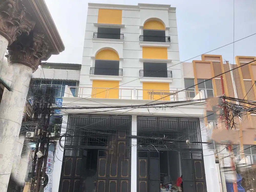 DIJUAL RUKO BARU 4,5 LANTAI KAWASAN BOULEVARD JELAMBAR